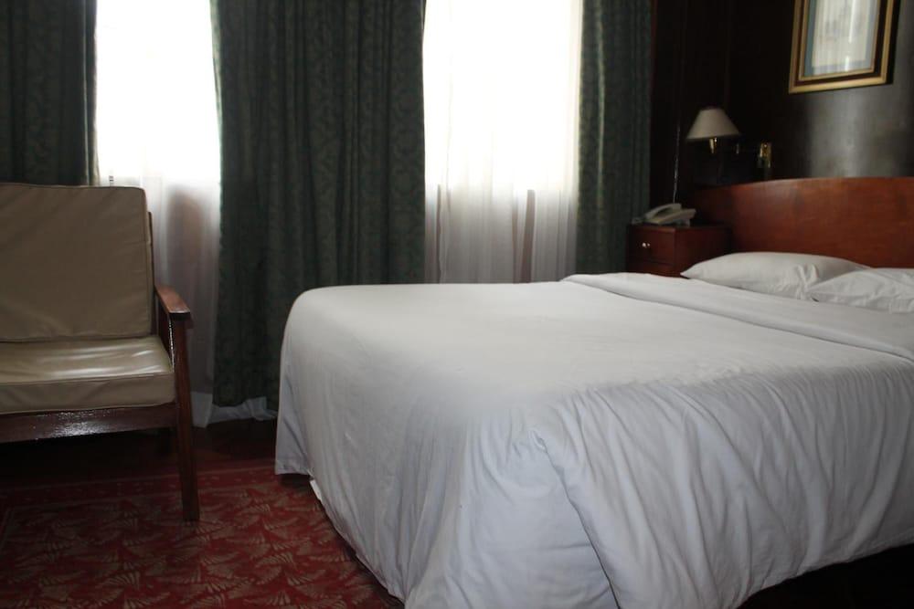 Hotel The Oakwood 3*