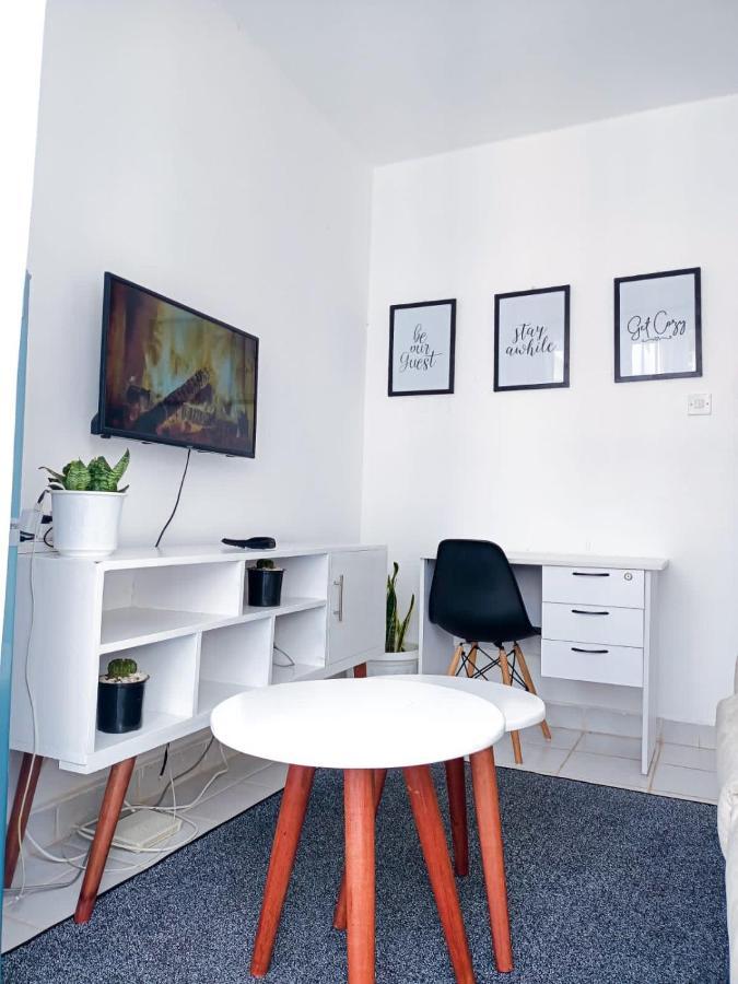 Apartment Lux Racecourse Gardens