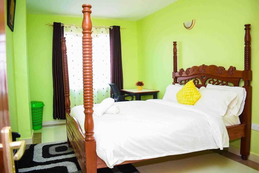 Exquisite 1bedroom Located In Garden Estate, Thome Apartment Nairobi