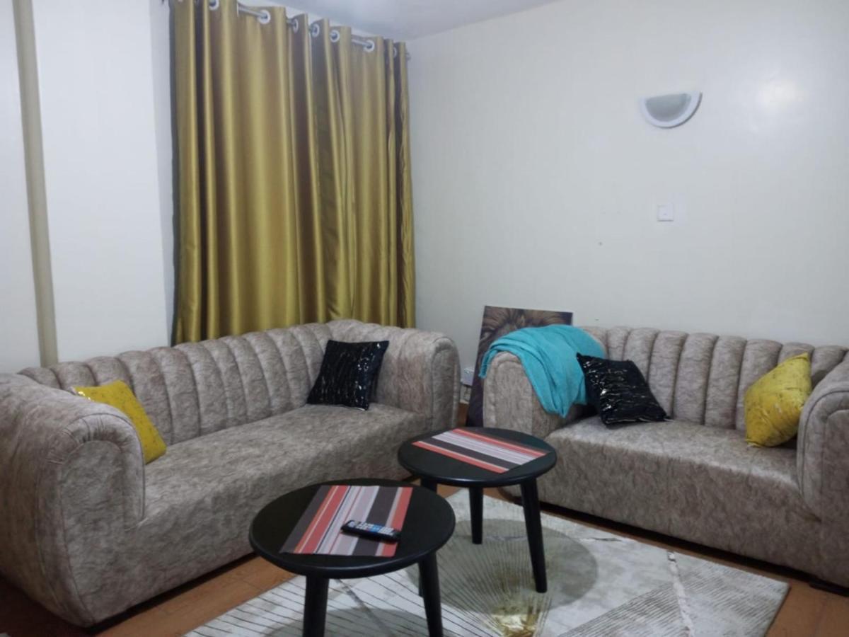 Lux Wawazi Court