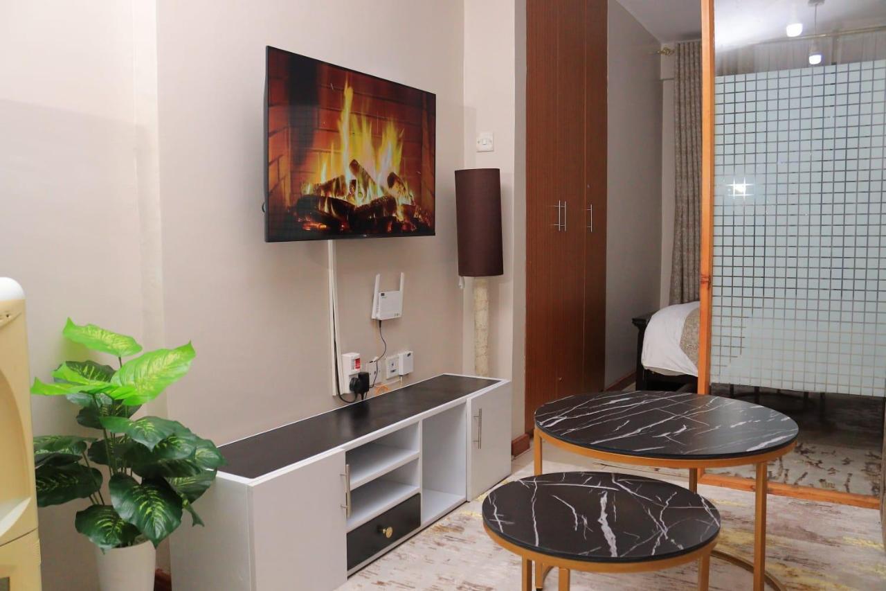 Elly Apartment *