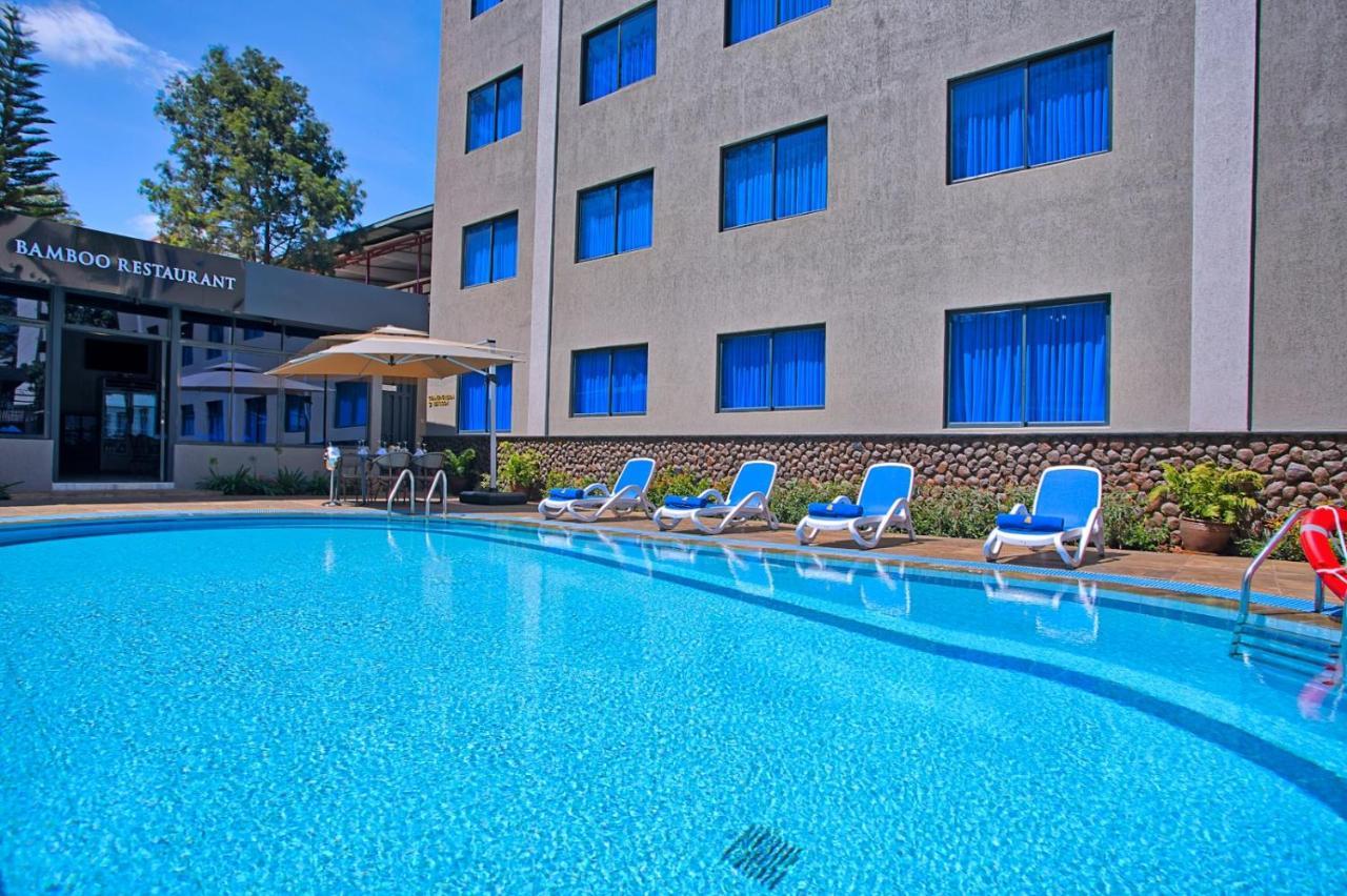 Saggys & 4* Nairobi