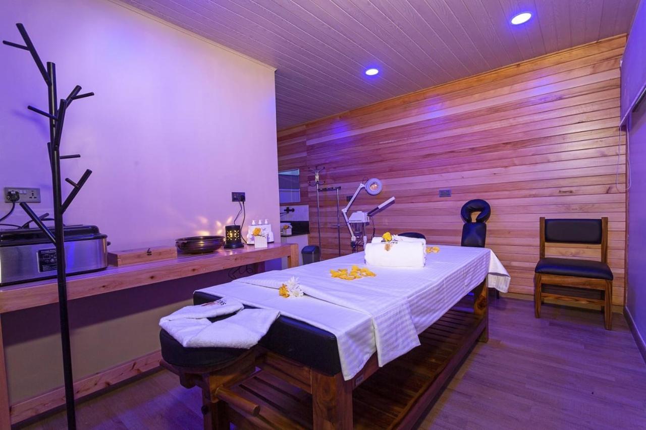 Hotel Saggys & 4*