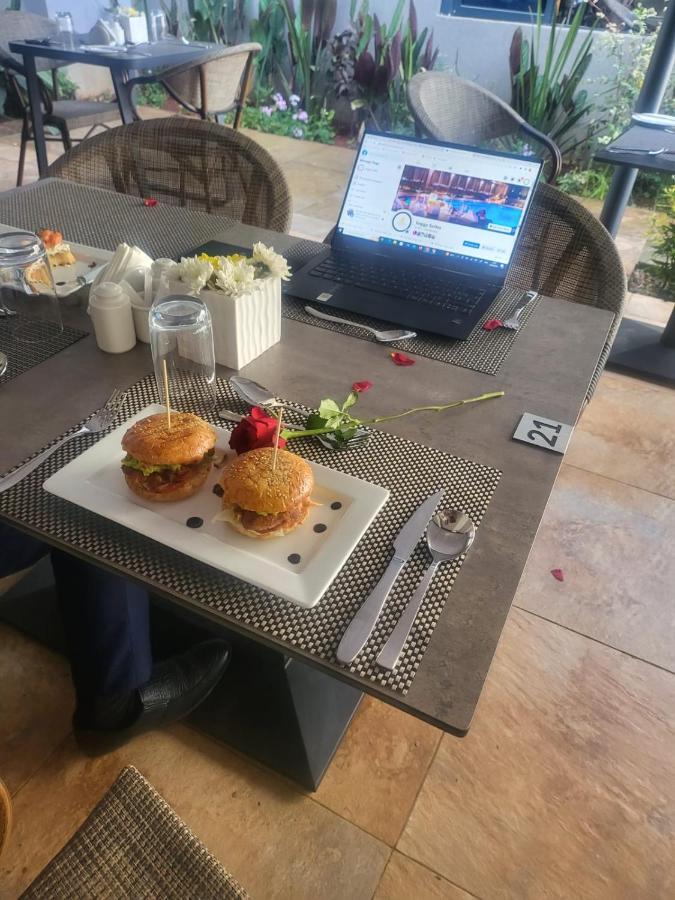 Hotel Saggys &