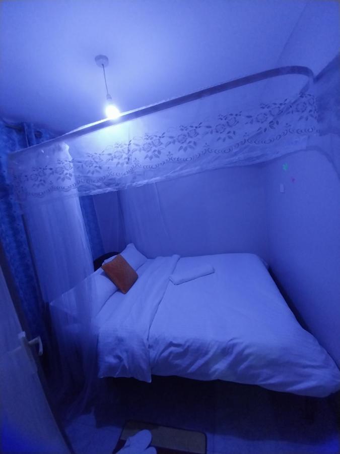 Hotel Queen Airbnb Near Jkia Airport.