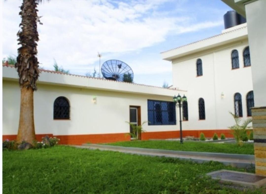 Smothers Garden Suites & Restaurant Hotel *