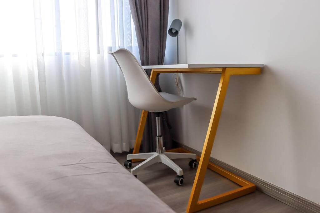Lovely Furnished Cozy 2bed/room *