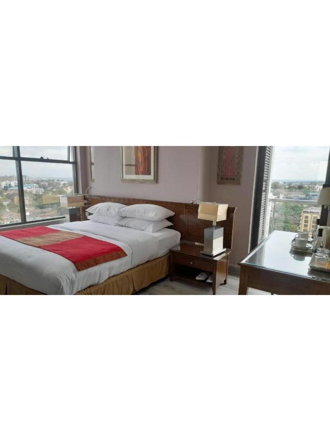 Hotel The Clan Suites