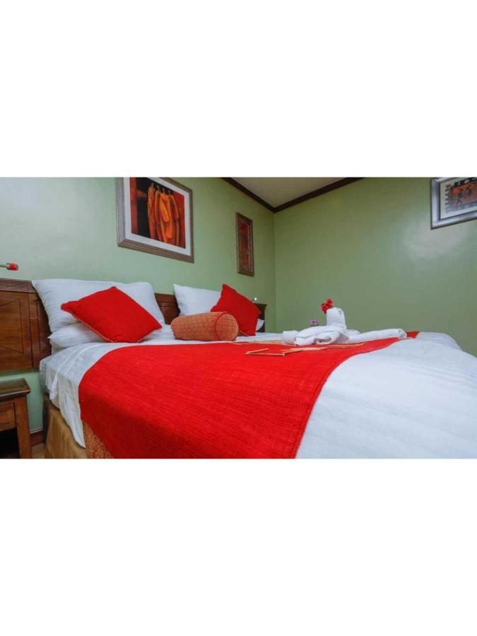 Hotel The Clan Suites 3*