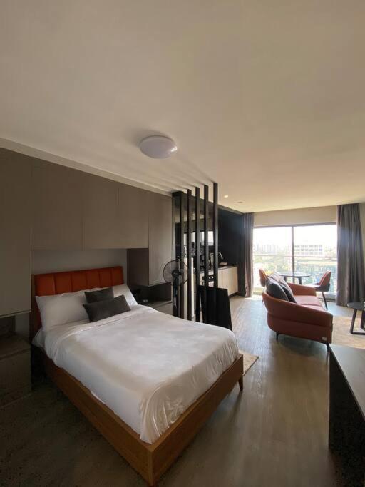 Luxury Westlands Studio *
