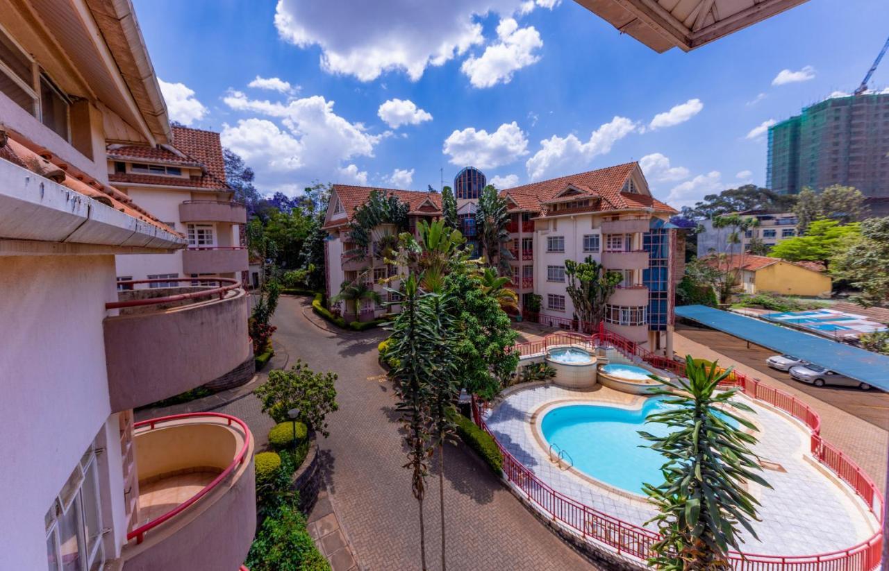 Cosy And Accessible 1br Penthouse With Terrace Apartment