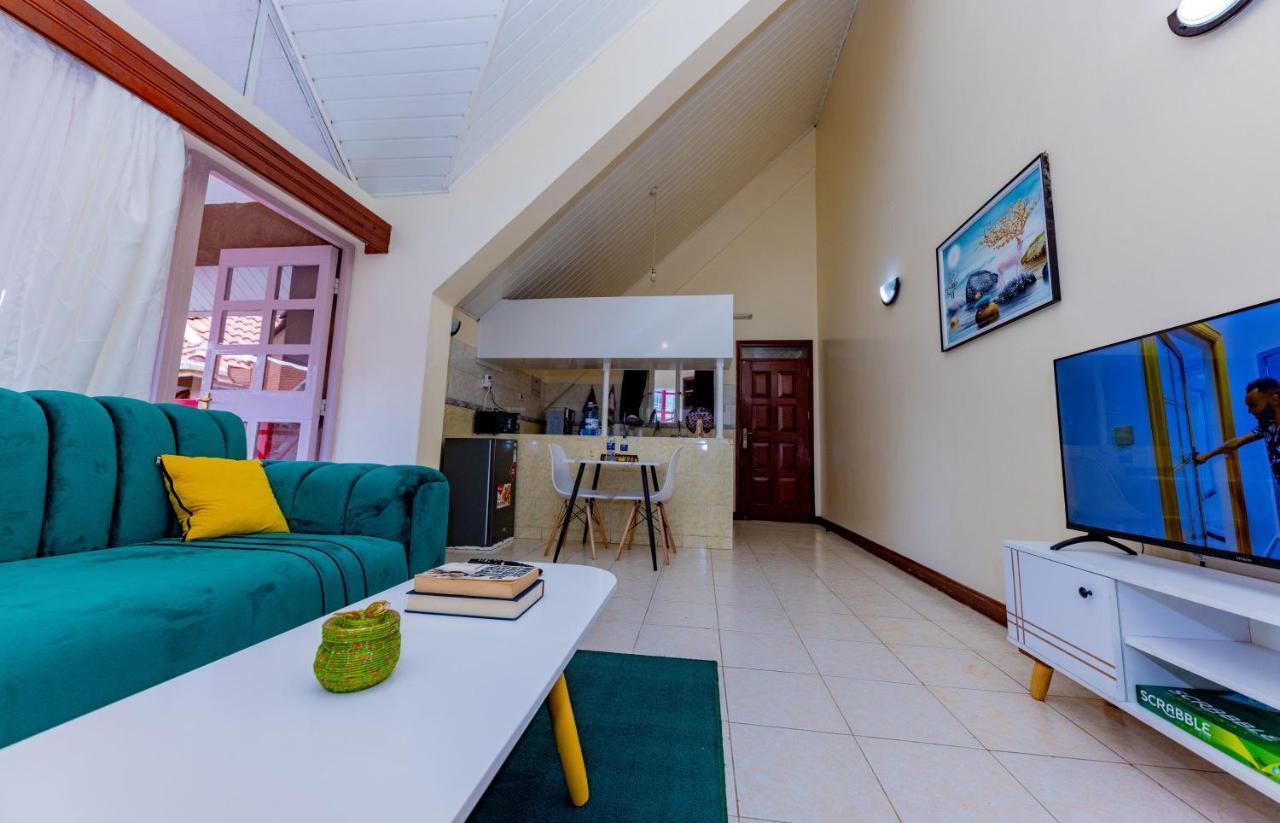 Apartment Cosy And Accessible 1br Penthouse With Terrace