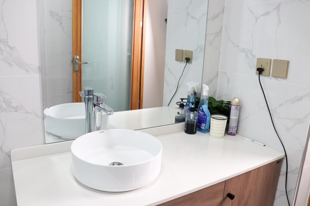 Lovely 3 Bedroom With A View Of The Park Apartment