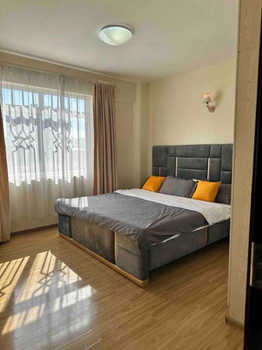 Tranquil Elegance: 3 Beds With Sq In Kilimani Apartment Nairobi