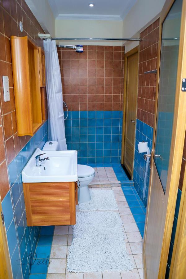 Sturdy Kahawa West *