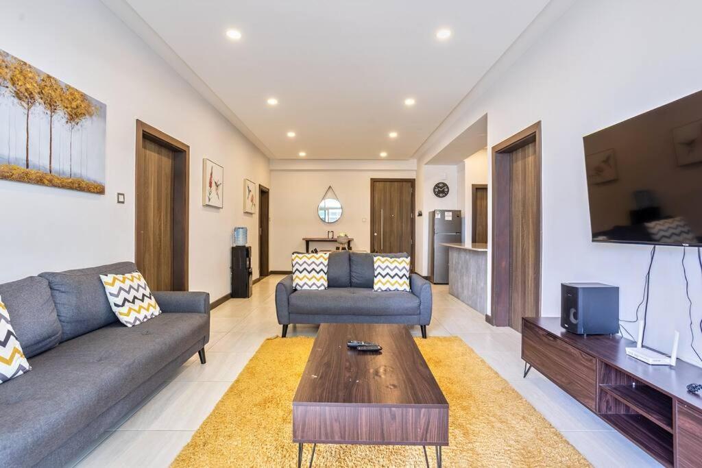 Apartamento Homely & Spacious 2 Bd Apt At Skynest *