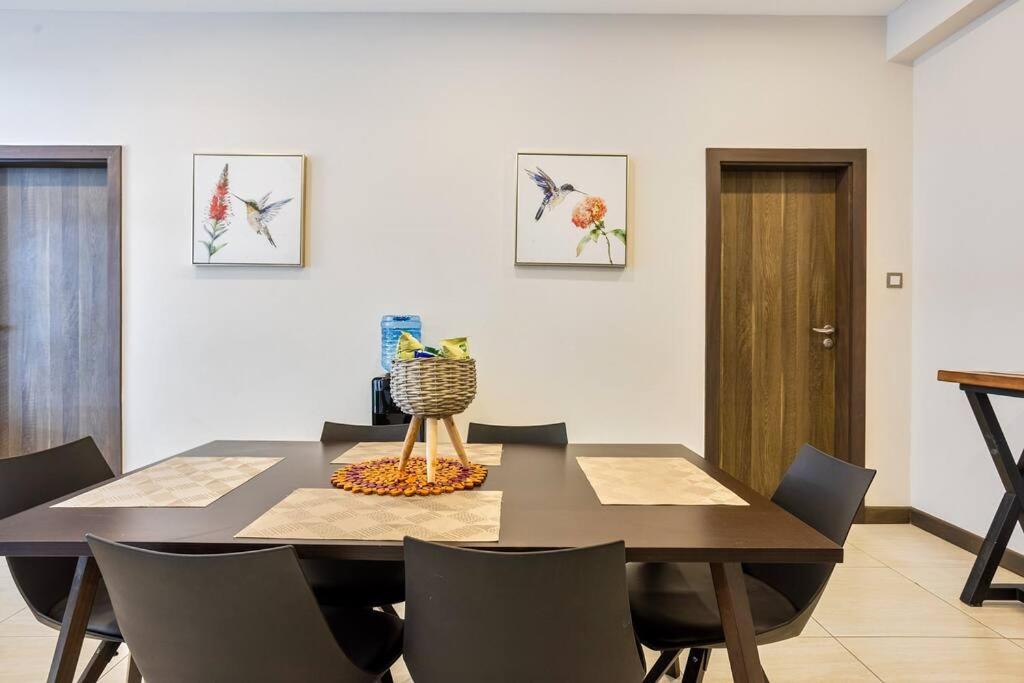 Apartamento Homely & Spacious 2 Bd Apt At Skynest *