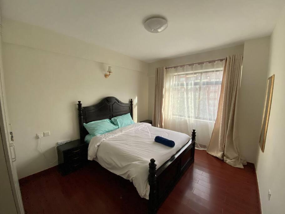 Apartment 4 Bedroom Nairobi, Kilimani, Halaal, Yaya *