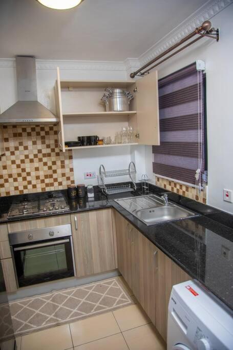 Madaraka 2 Bed With Rooftop Pool. Apartment *
