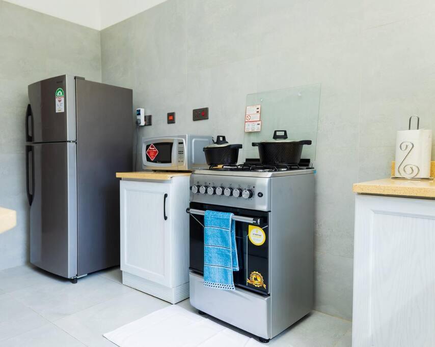 Urban Lifestyle 2br In Westlands 55inch, King & Queen Size Beds, Apartment