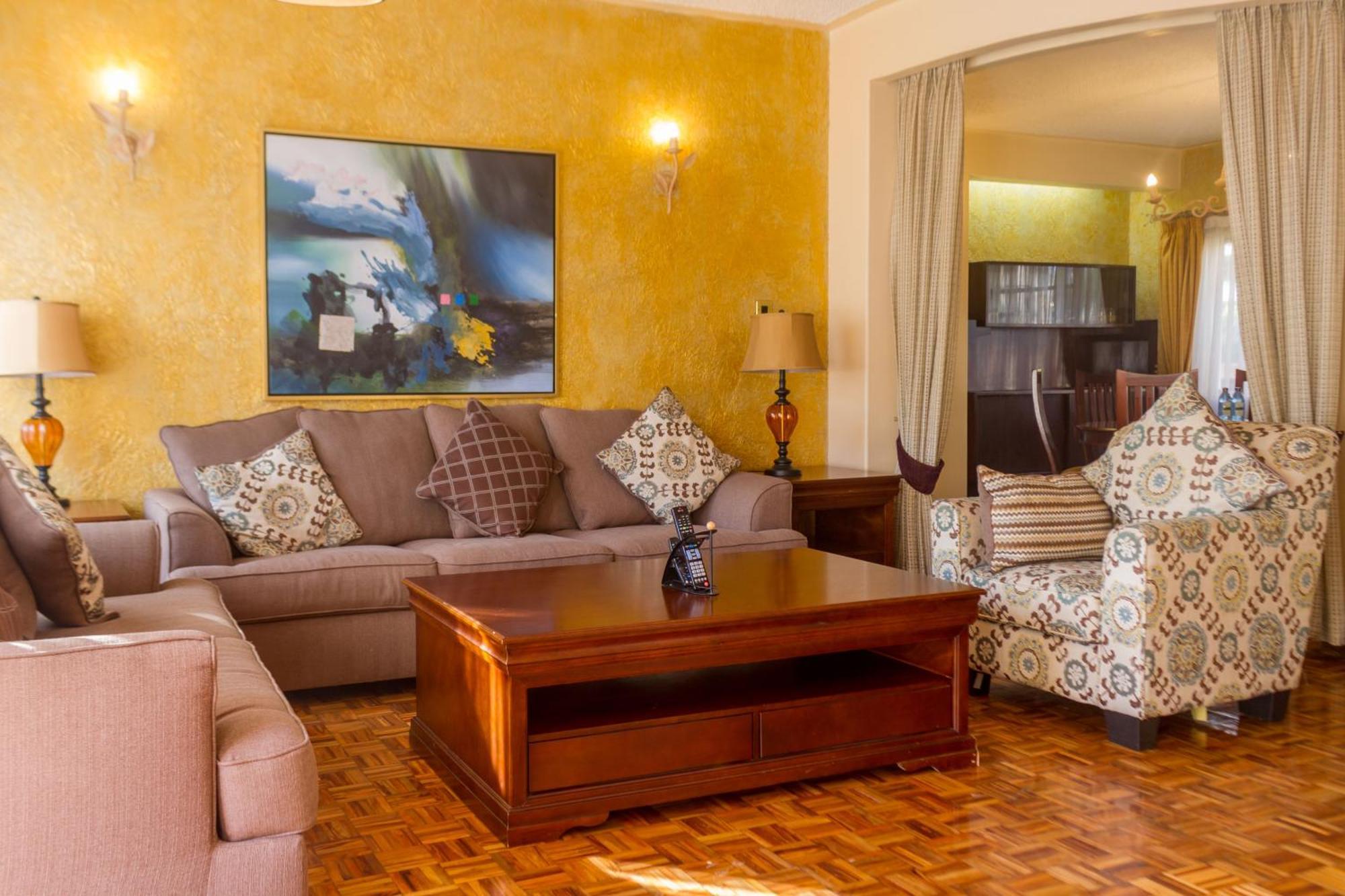 Mimosa Court 3*
