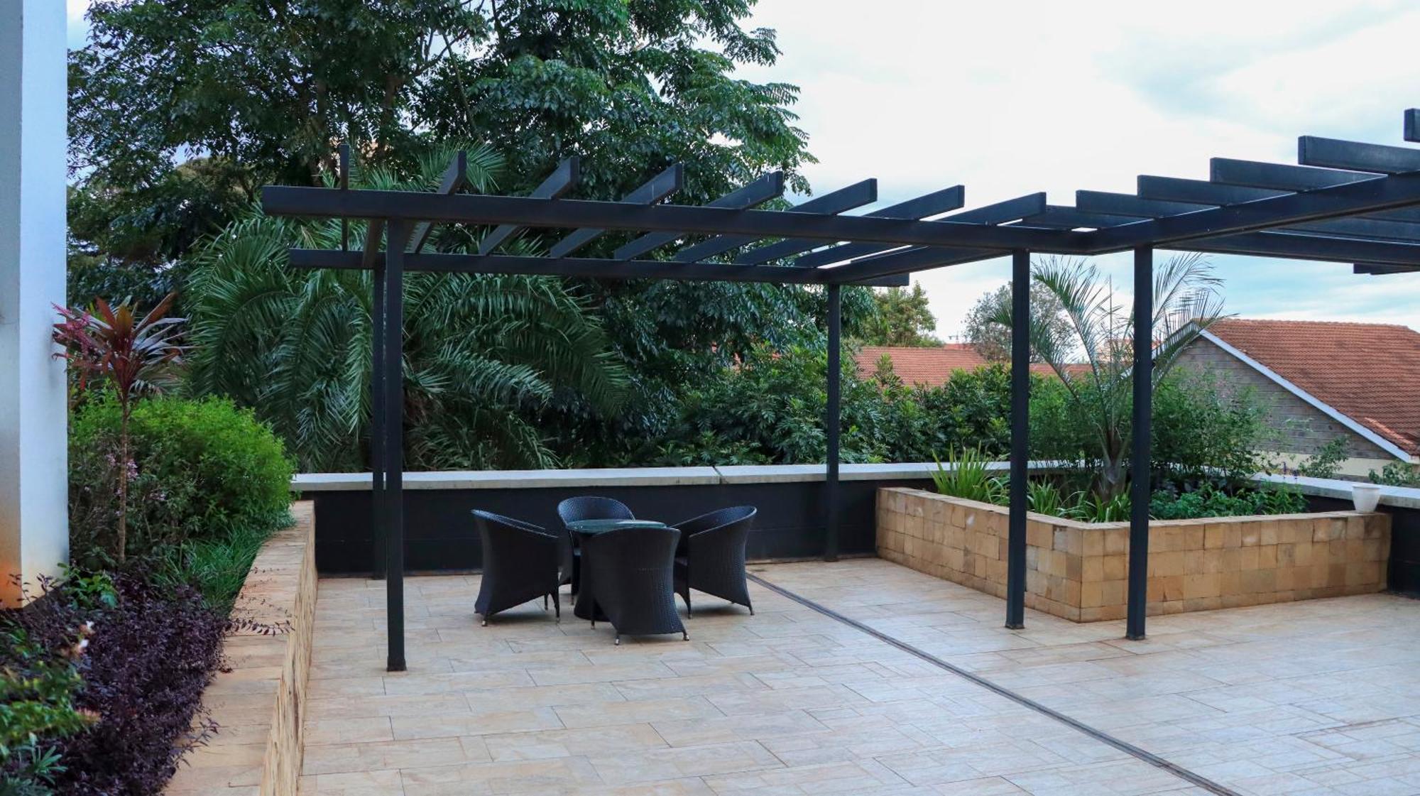 Astoria 1bdr With A Gym&pool With Views Nairobi