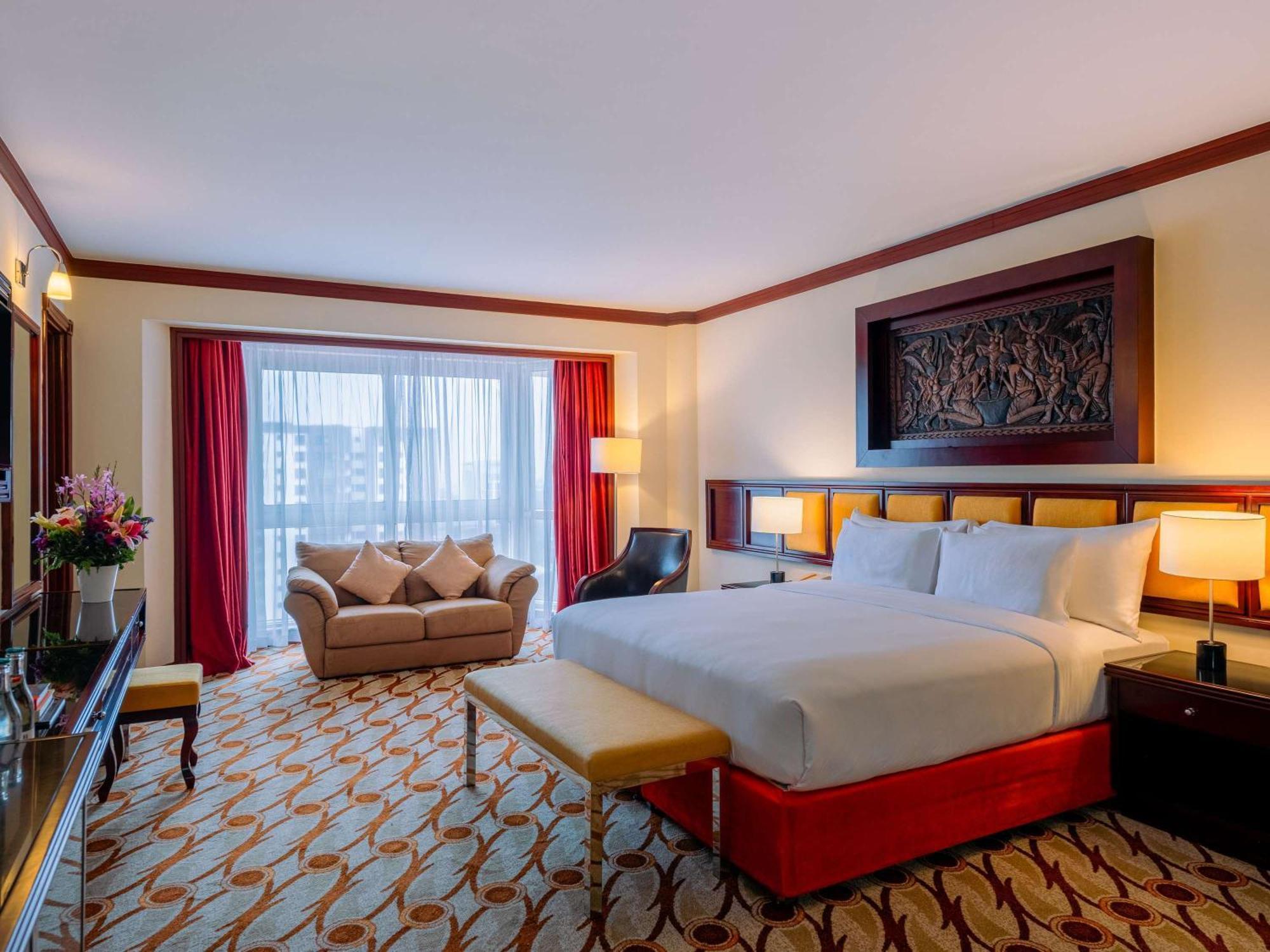 Hotel Moevenpick & Residences