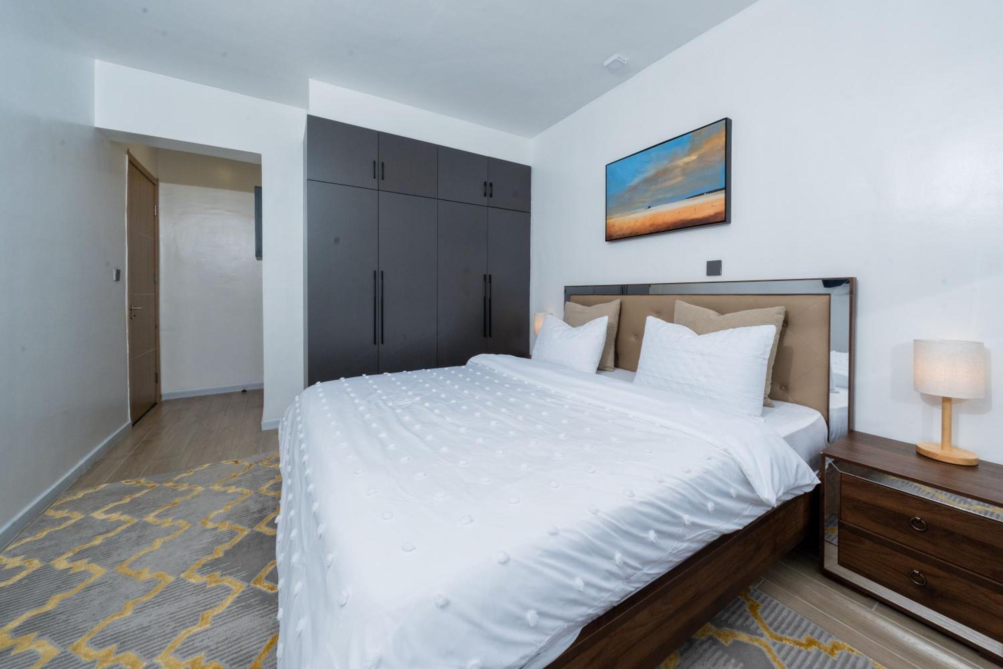 Valley Vista 3br Near Jkia/sgr W Gym & Pool Apartment *
