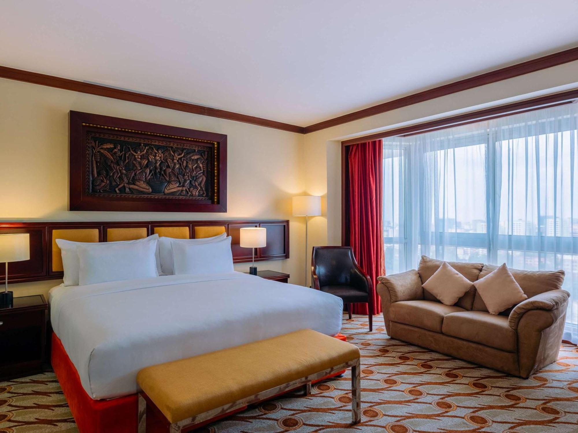 Moevenpick & Residences Hotel 5*