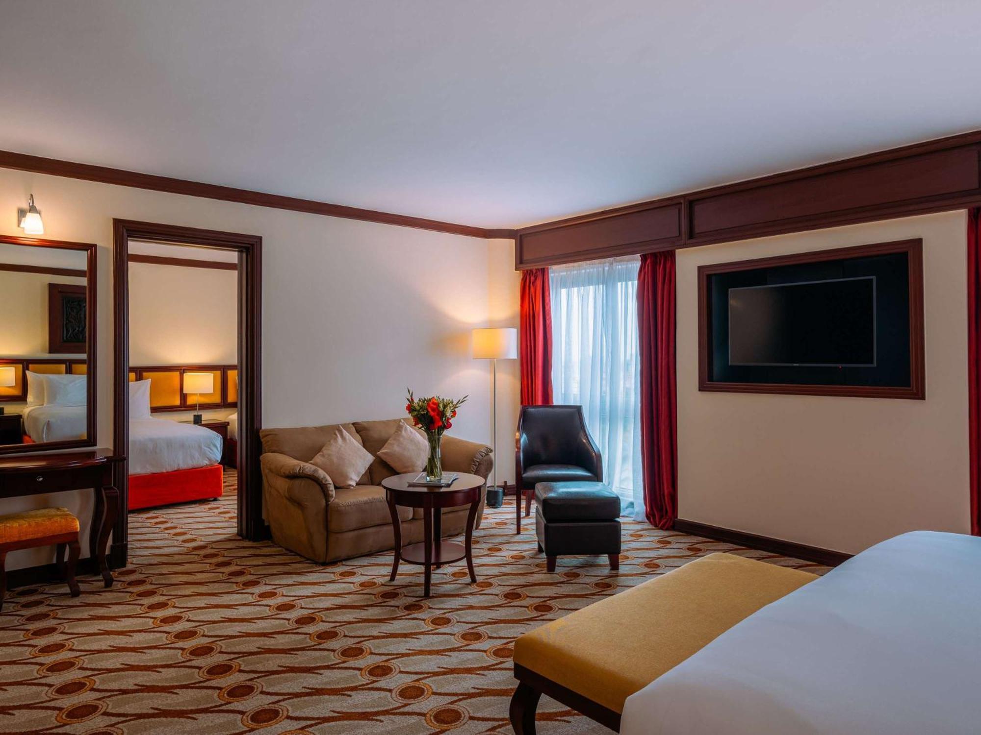Moevenpick & Residences 5*