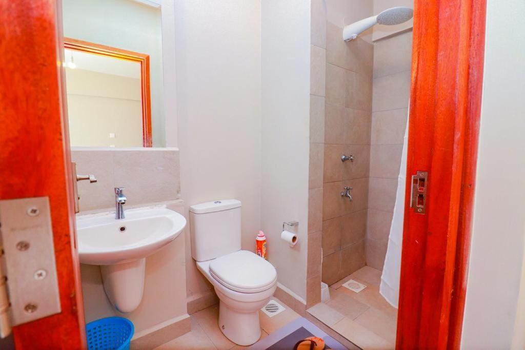 2 Bedroom Near Trm Gate C Guest house *