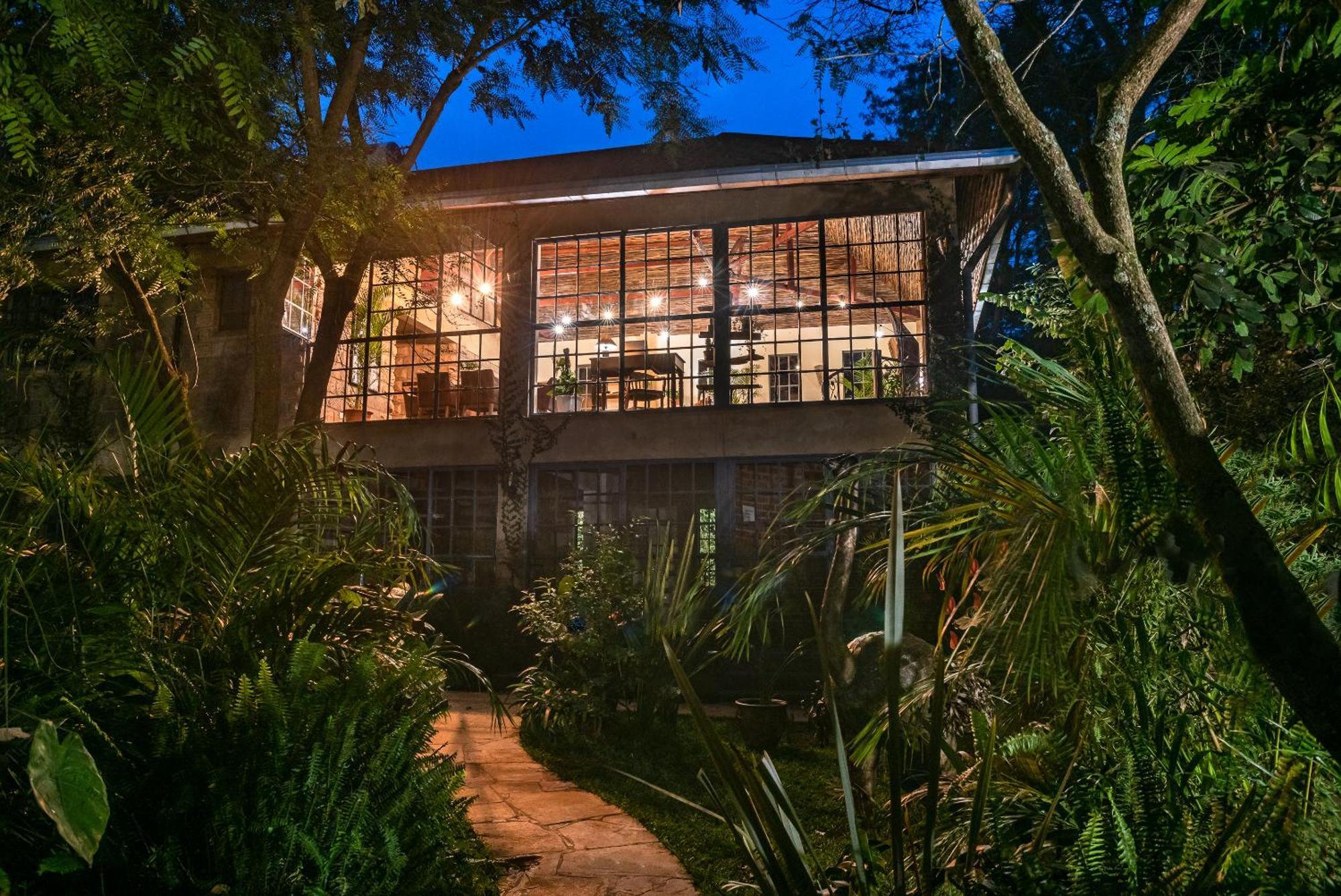Apartment The Jungle Oasis With Heated Pool