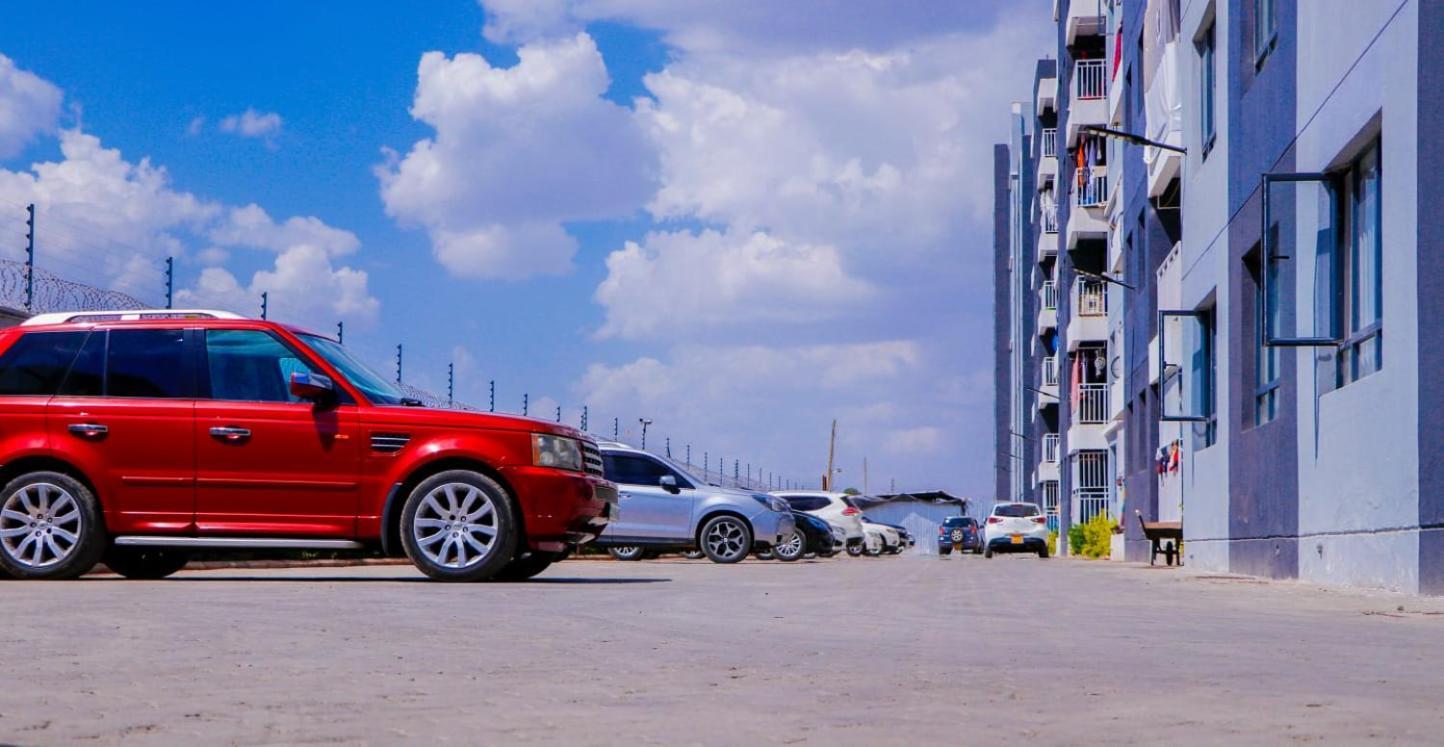 At Freddy's With Free Transport From Jkia Apartment