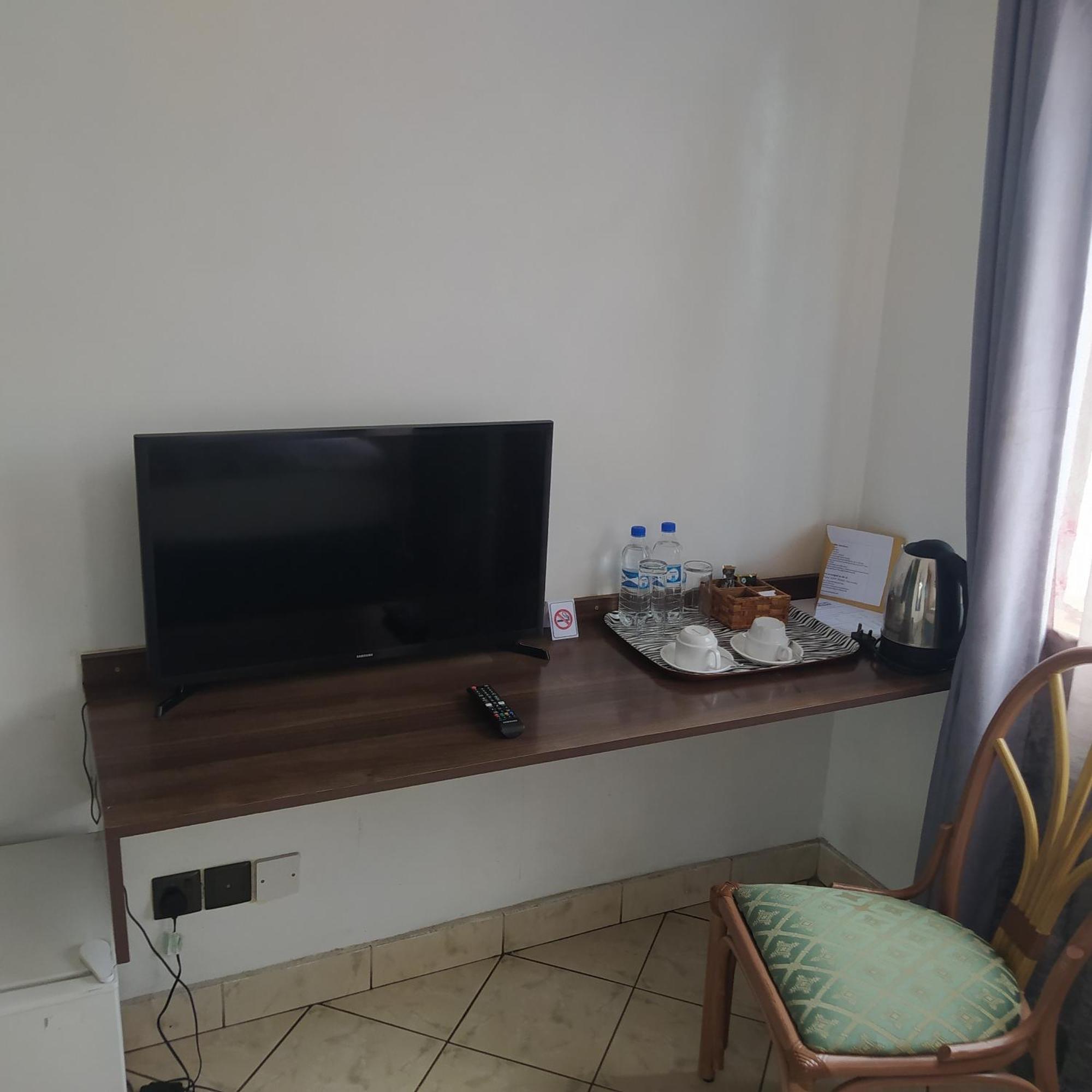 Hotel Plus254
