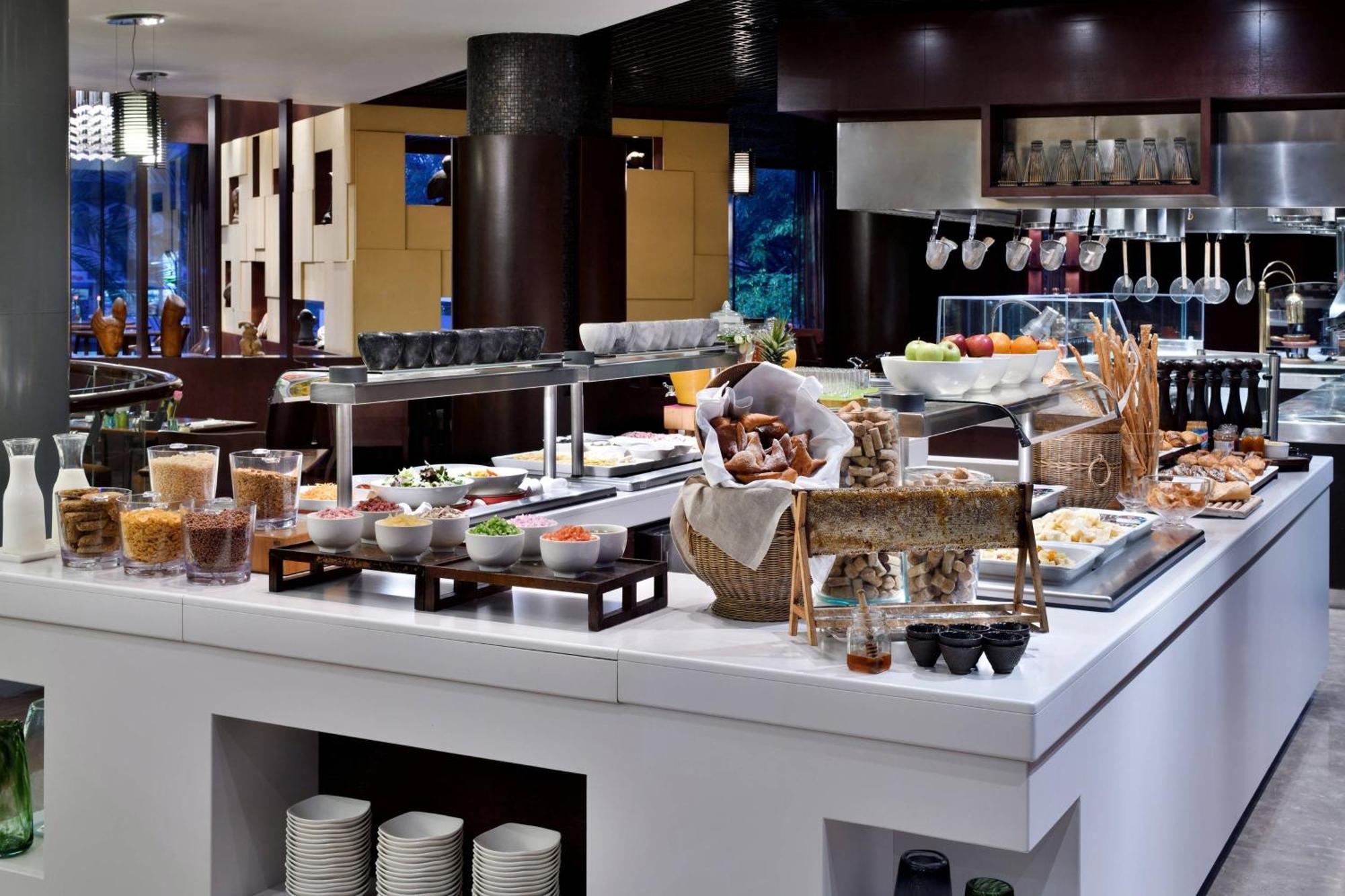 Sankara Nairobi, Autograph Collection 5*