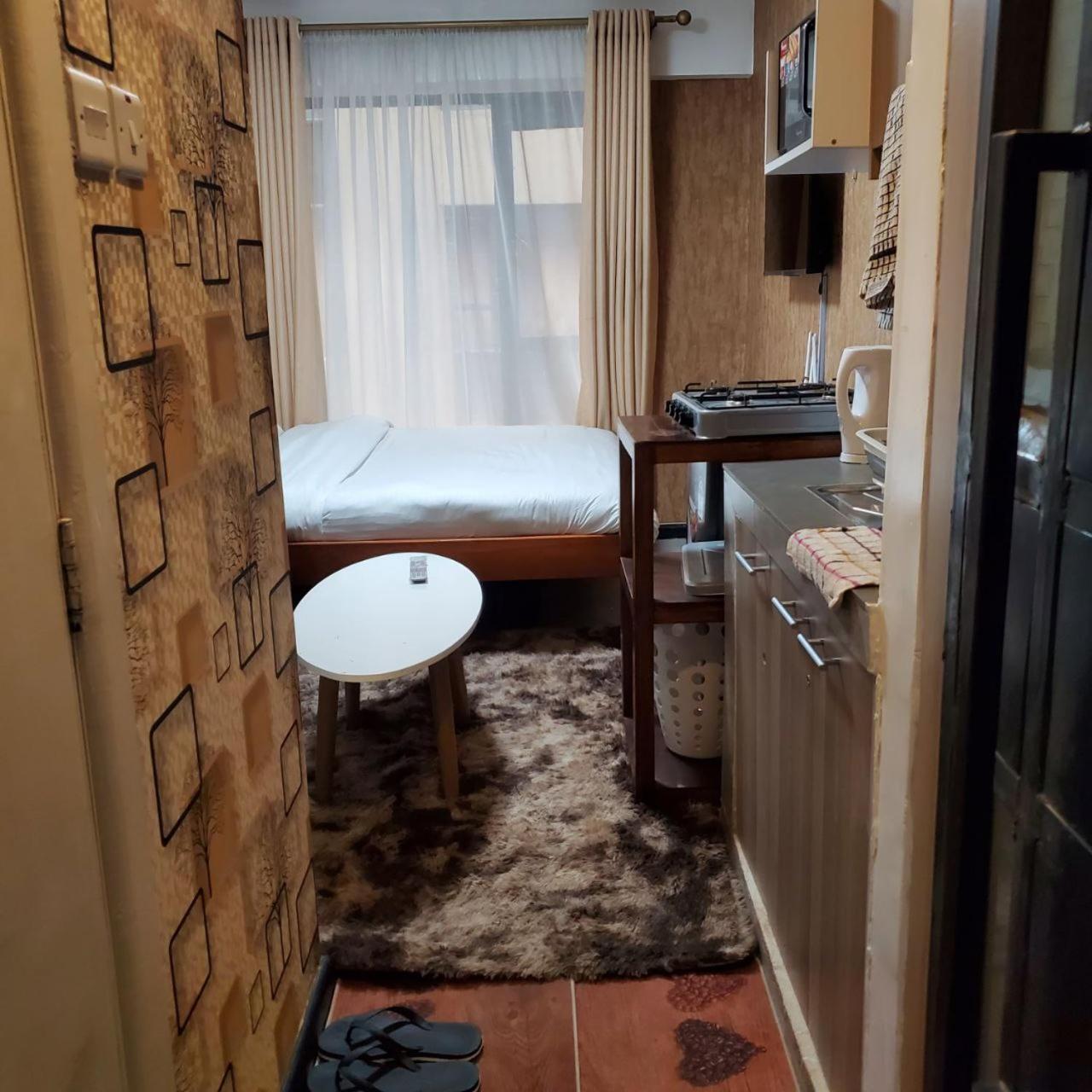 Lovely & Cozy Compact Studio Near Airport With Rooftop View *