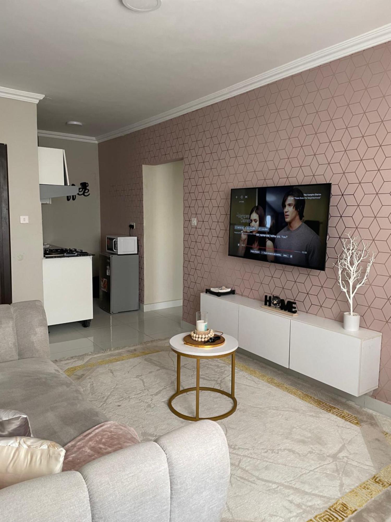 Chic Homes Jkia - Cozy Homes Near Jkia And Sgr *