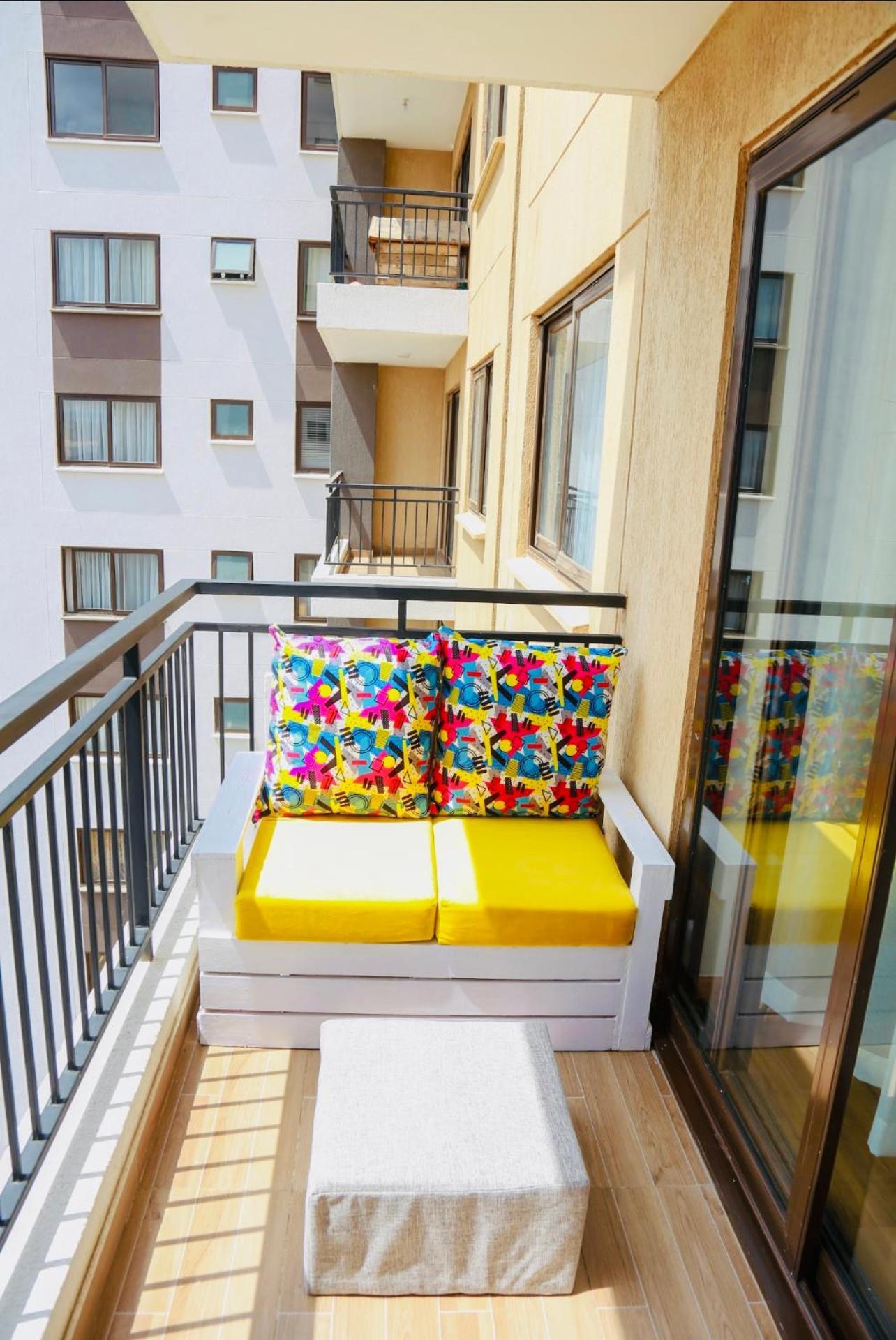 Apartment Two Bedrm Office *