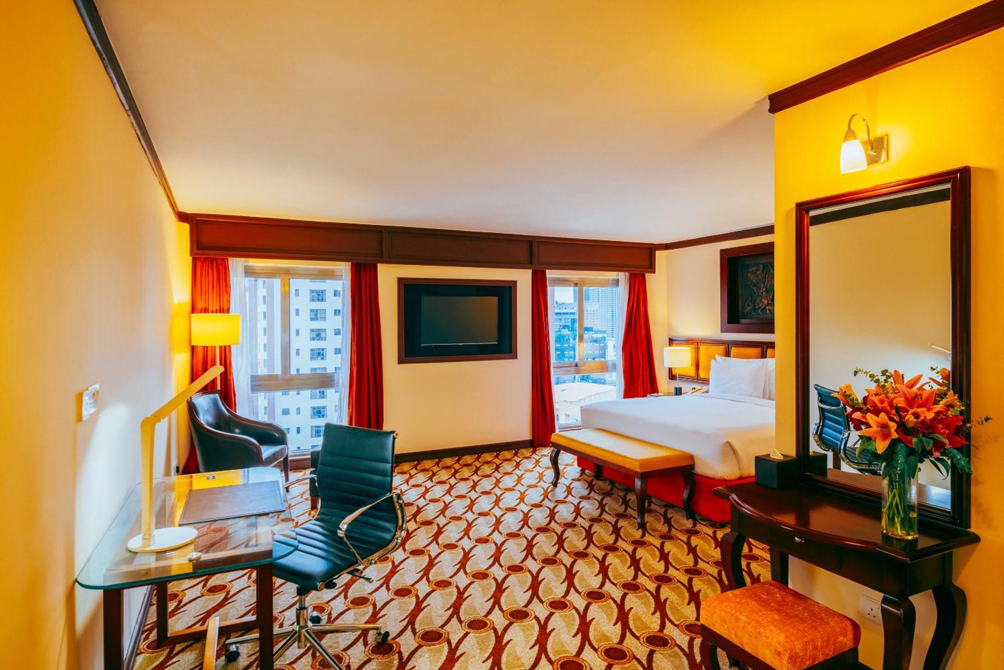 Moevenpick & Residences Hotel 5*