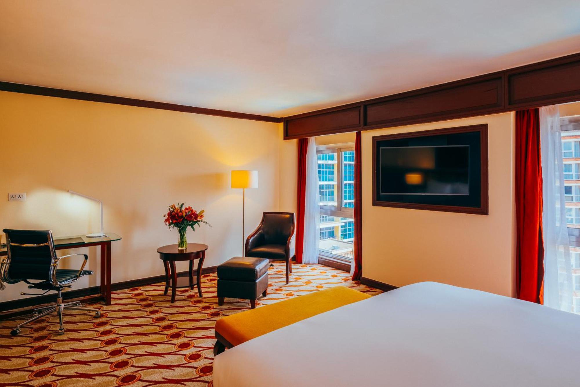 Moevenpick & Residences 5*