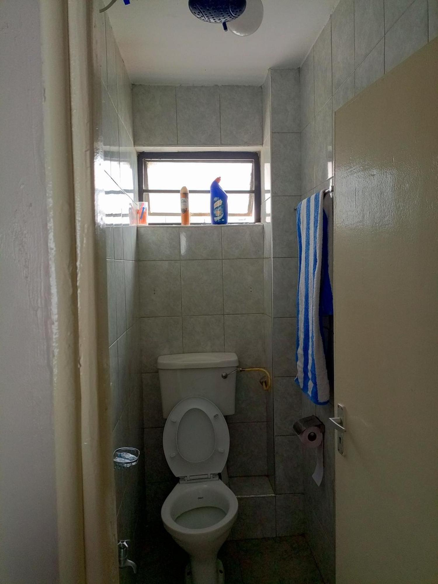 Secure 1 Bedroom + Lounge & 24hr Cafeteria Service Apartment Nairobi