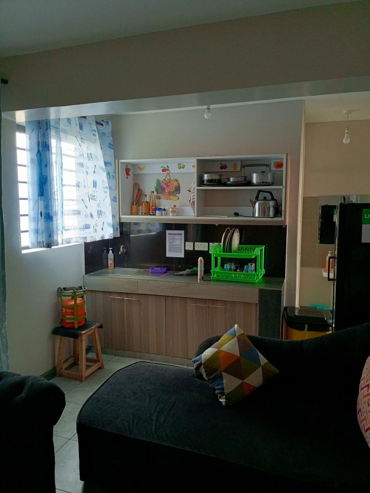 Apartment Secure 1 Bedroom + Lounge & 24hr Cafeteria Service