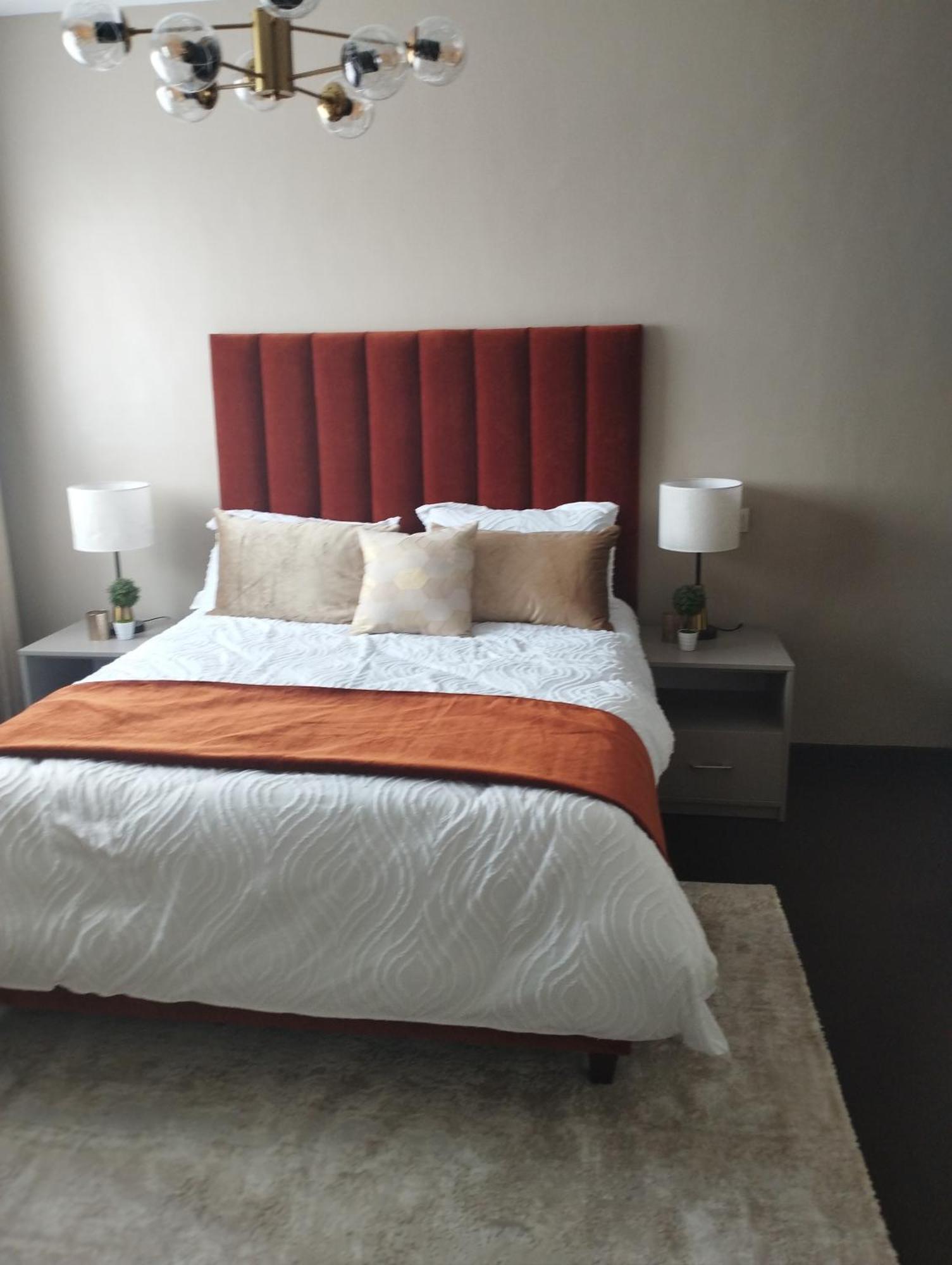 4 Bedroom With Sq Duplex To Let In Lavingtone Apartment
