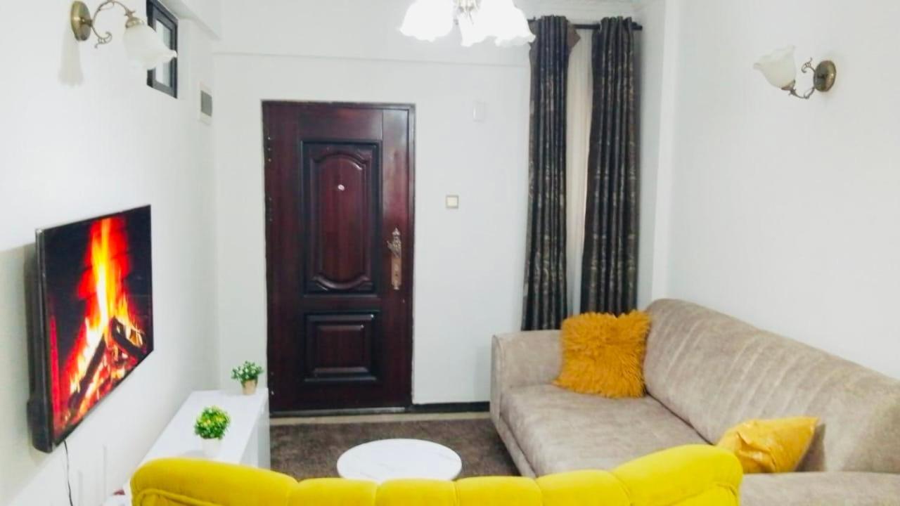 Denis Garden,2br, Gym,wifi,netflix,free Parking *
