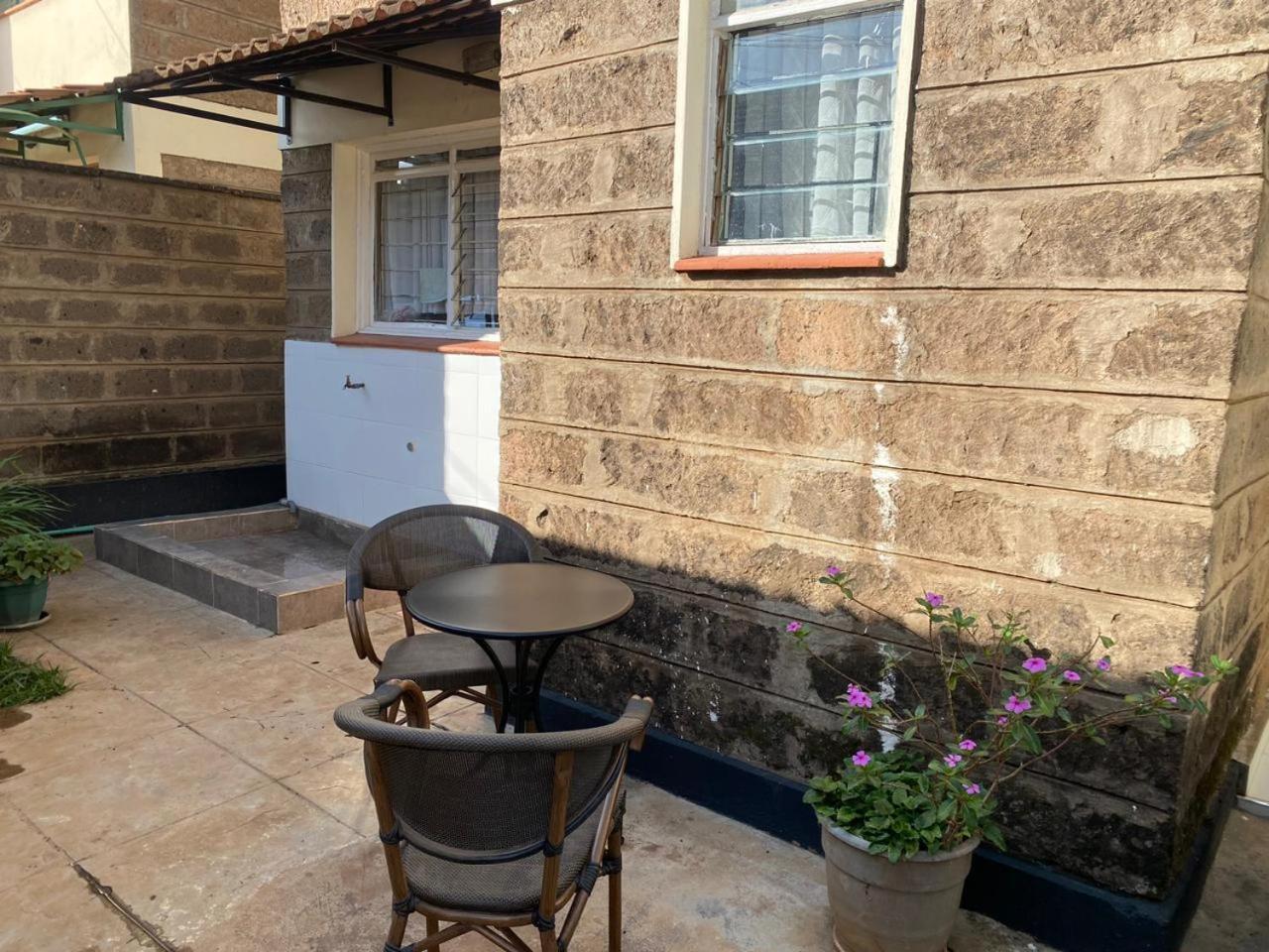 Quaint One Bedroom Near Main Airport Nairobi