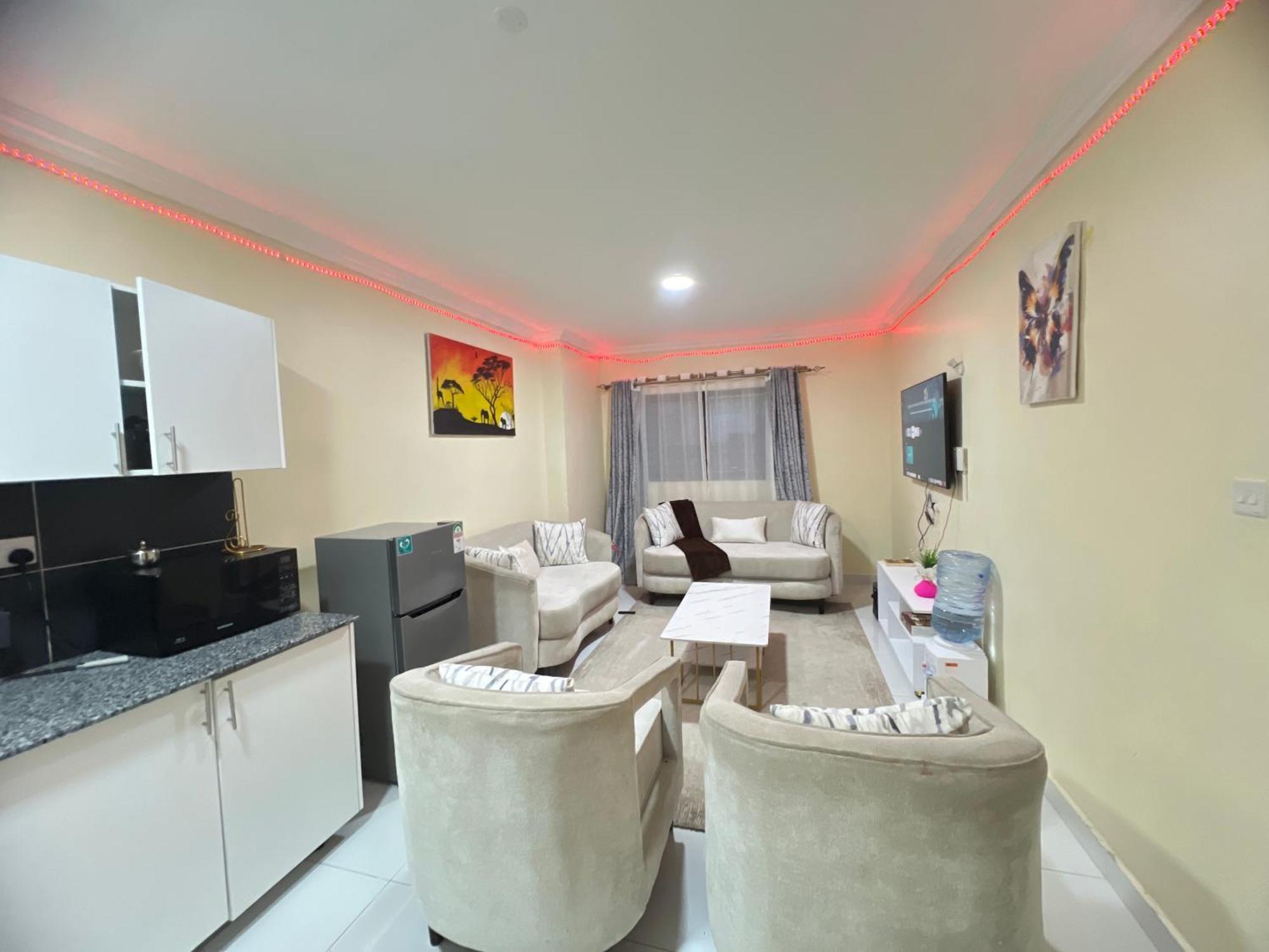 Fully Furnished 2 Bedroom With A Spacious Balcony Behind Gateway Mall 10 Minutes To Jkia,5min To Sgr With Ac,washing Machine And Lift * Nairobi
