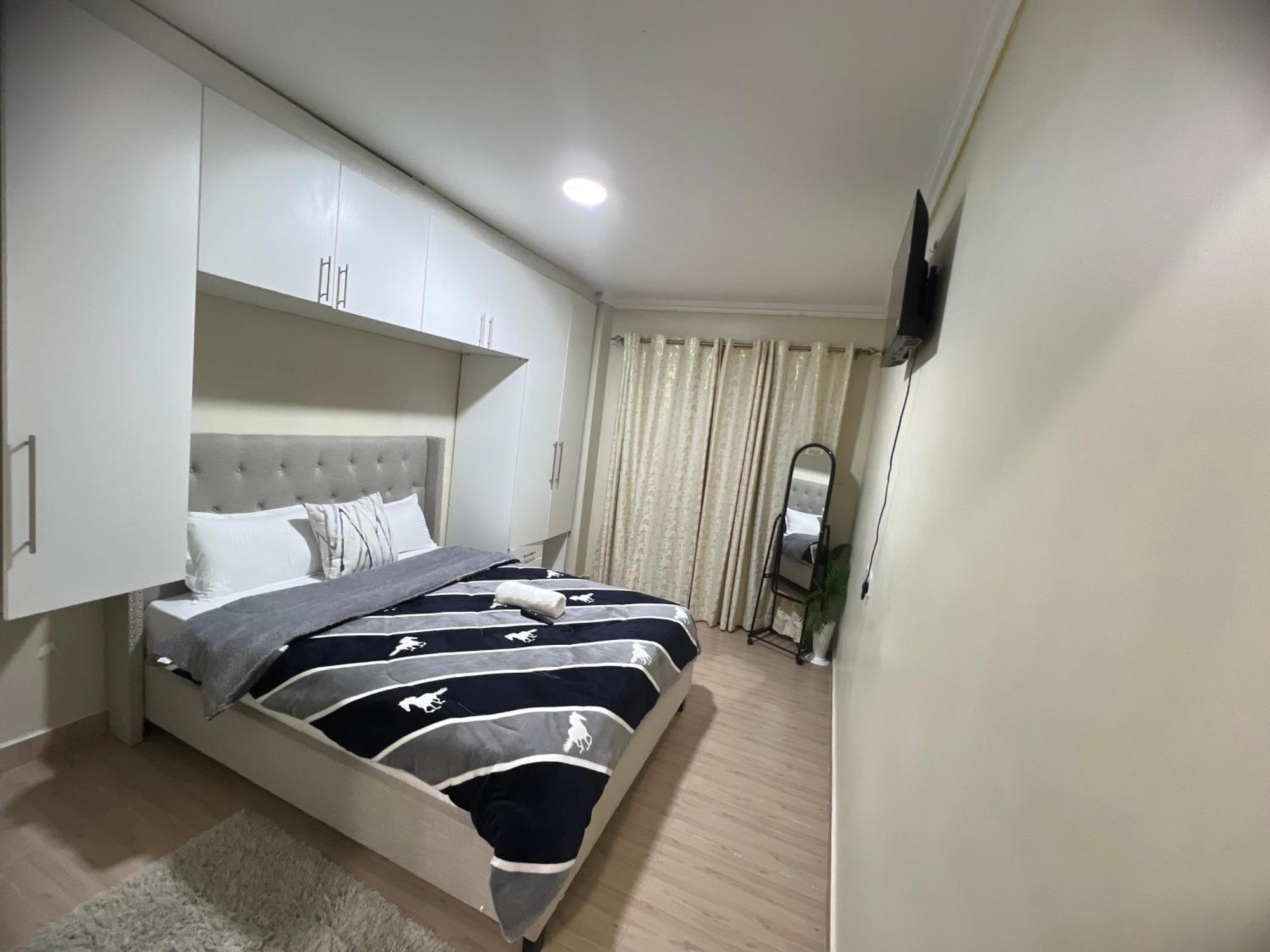 Apartment Fully Furnished 2 Bedroom With A Spacious Balcony Behind Gateway Mall 10 Minutes To Jkia,5min To Sgr With Ac,washing Machine And Lift *