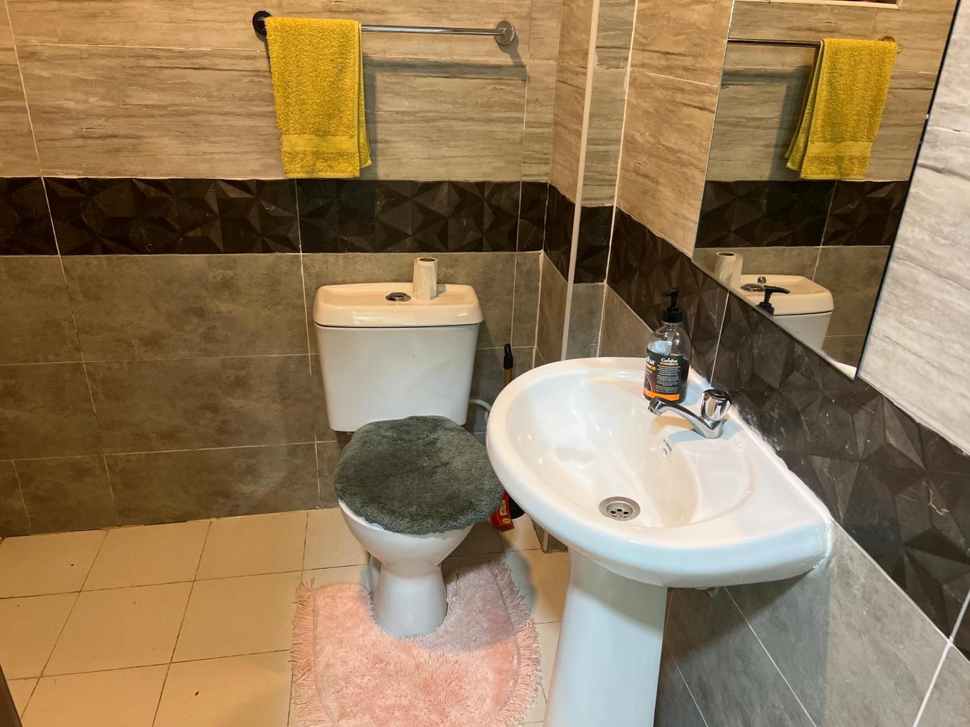 Apartment Fully Furnished 2 Bedroom With A Spacious Balcony Behind Gateway Mall 10 Minutes To Jkia,5min To Sgr With Ac,washing Machine And Lift Nairobi