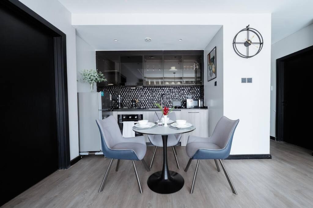 Lavish 2-bedroom Urban Sanctuary In Westlands Apartment *