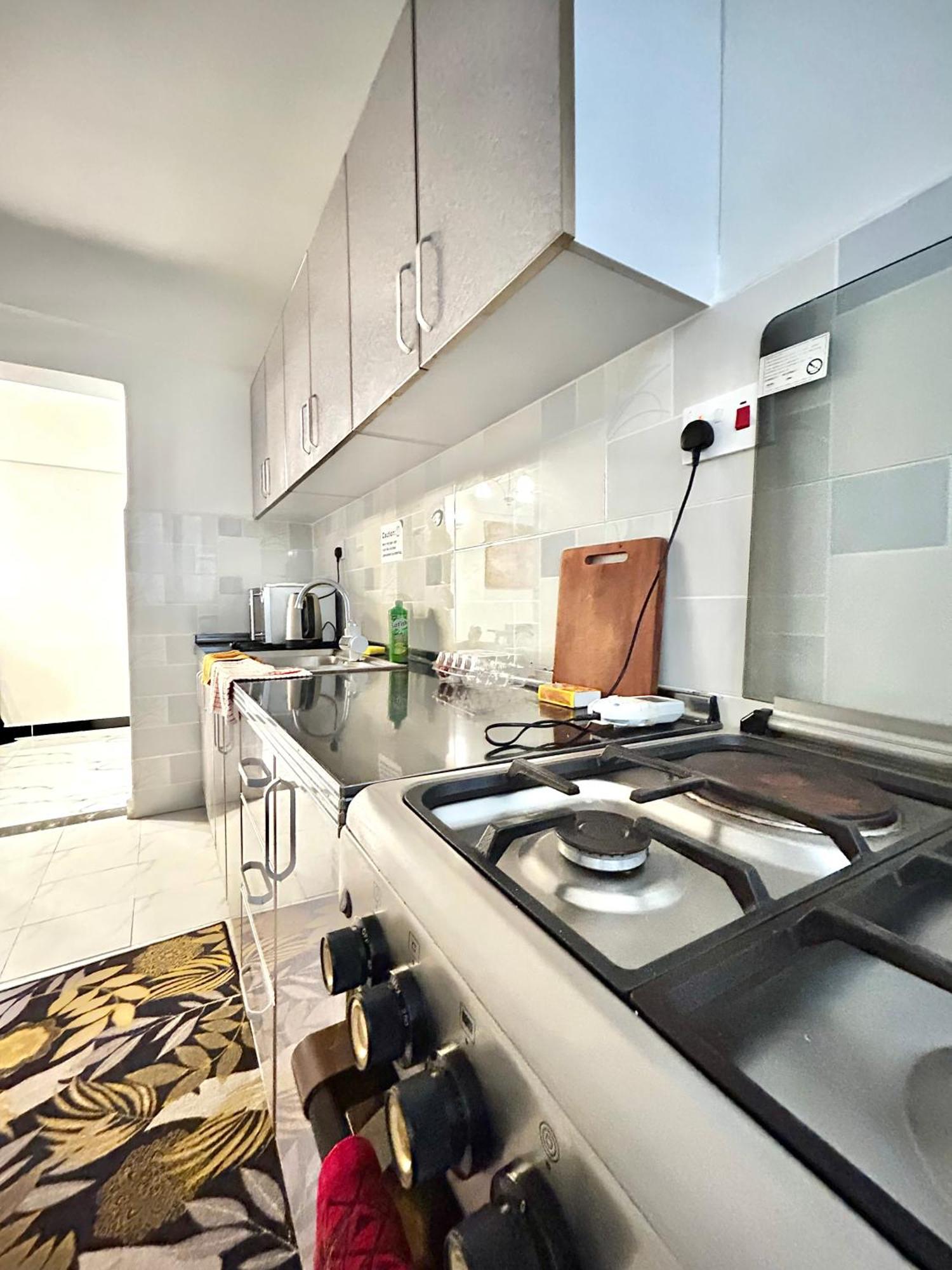 Apartment Lovely 2bedroom Overlooking *